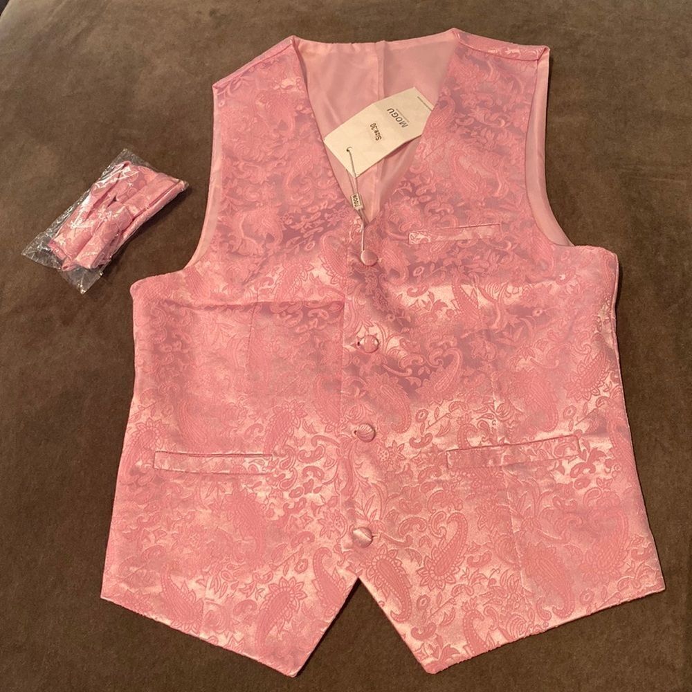 Men’s Pink Paisley Vest, Bow Tie & Pocket Square Size 30 NWT